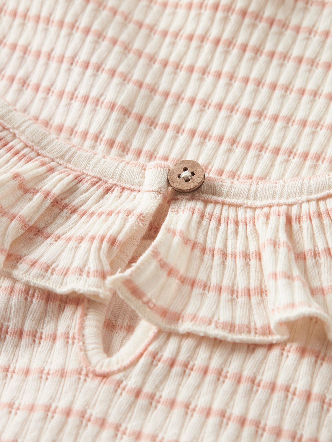 model_shot-front_full